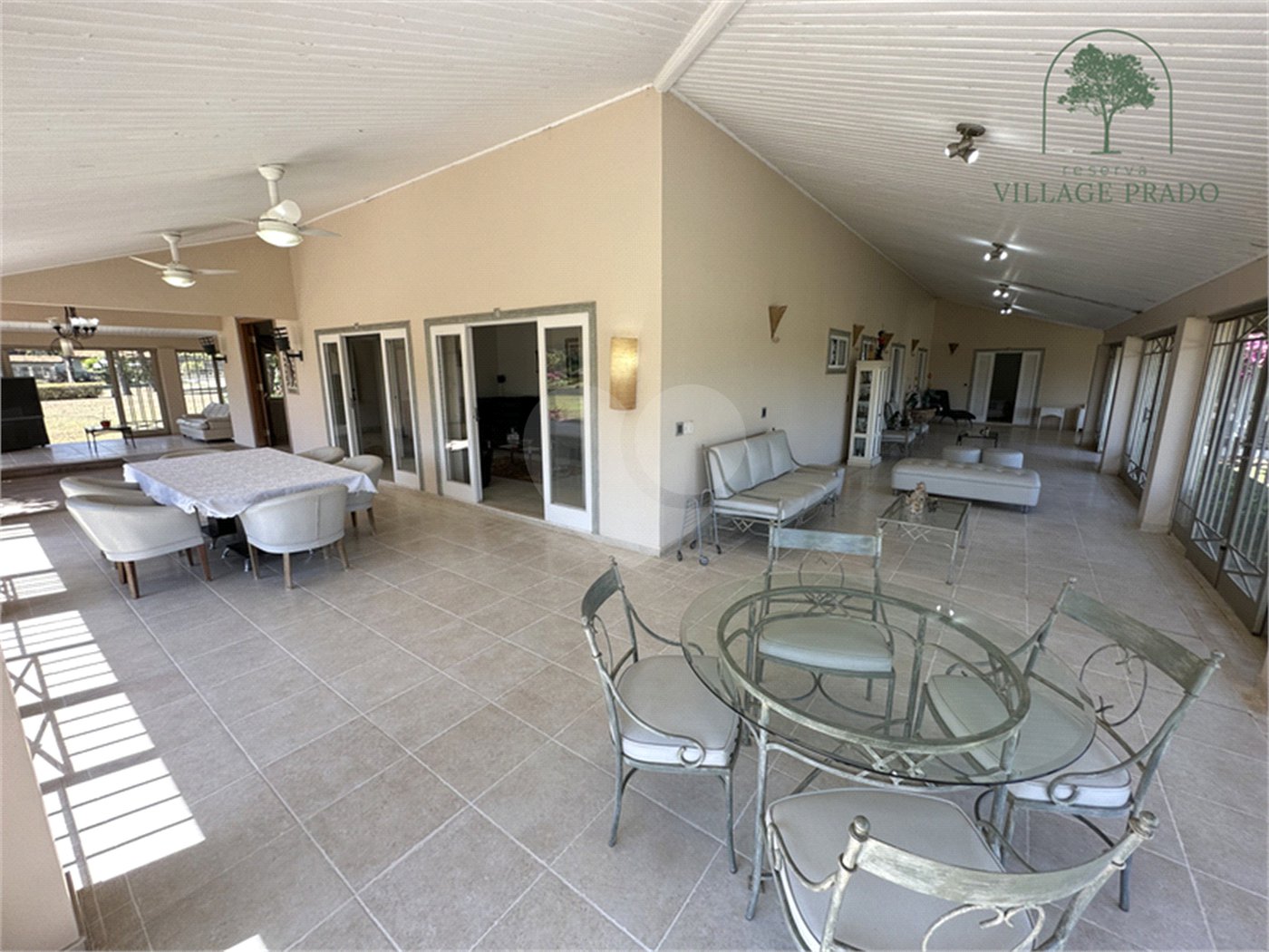 Casa à venda com 6 suítes no condomínio Reserva Village Prado, Indaiatuba - SP
