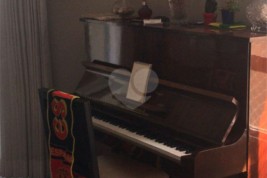 Casa à venda com 5 quartos, sendo 4 suítes, em Santana, São Paulo, SP