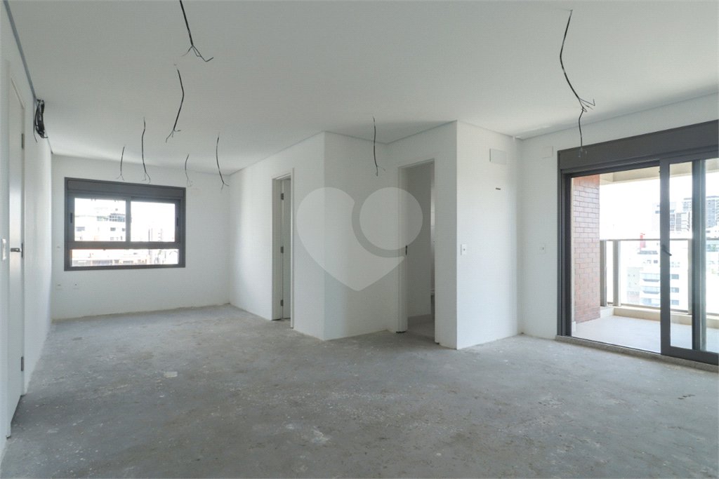 Apartamento à venda com 3 quartos, sendo 2 suítes,  em Brooklin, São Paulo, SP