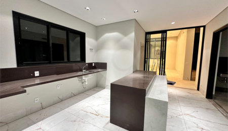 Casa à venda com 3 suítes no condomínio Villa Jardim, Cuiabá - MT