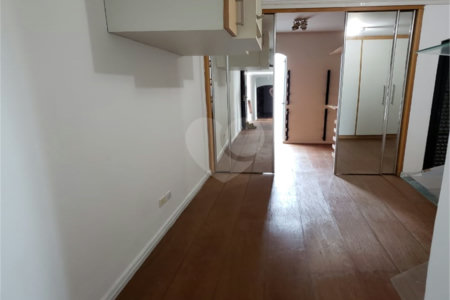 Sobrado à venda com 3 quartos, sendo 1 suíte, em Vila Maria Alta, São Paulo, SP