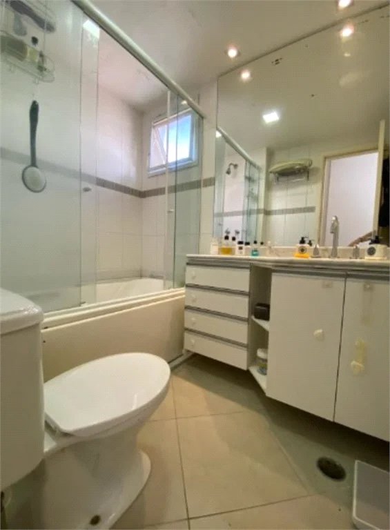 Apartamento à venda com 3 quartos, sendo 1 suíte,  em Vila Andrade, São Paulo, SP