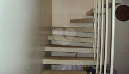 Sobrado à venda com 3 quartos, sendo 1 suíte,  em Parque Peruche, São Paulo, SP