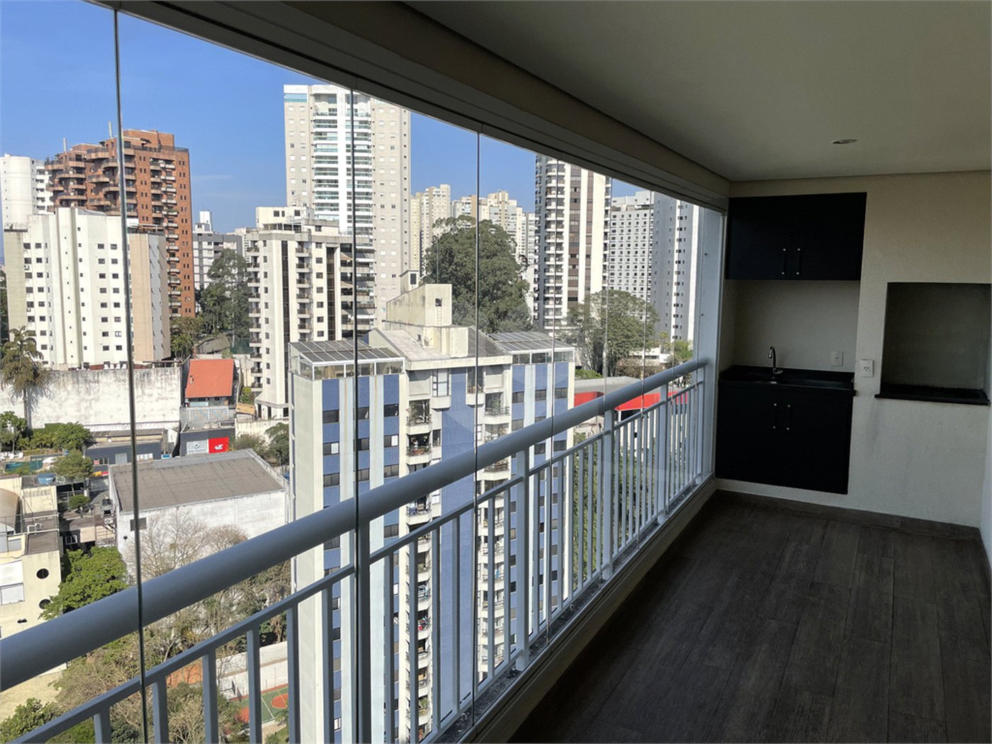 Apartamento à venda com 3 suítes em Jardim Ampliação, São Paulo, SP
