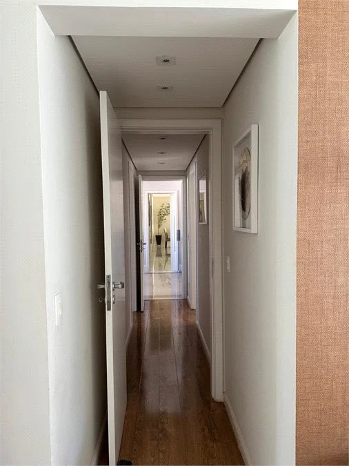 Apartamento à venda com 3 suítes em Vila Suzana, São Paulo, SP