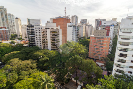 Apartamento à venda com 4 quartos, sendo 1 suíte,  em Brooklin, São Paulo, SP