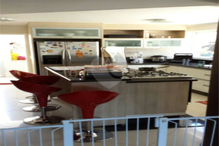 Sobrado à venda com 5 quartos, sendo 4 suítes,  em Tucuruvi, São Paulo, SP