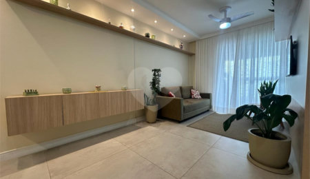Apartamento à venda com 3 quartos, sendo 1 suíte,  em Vila Andrade, São Paulo, SP