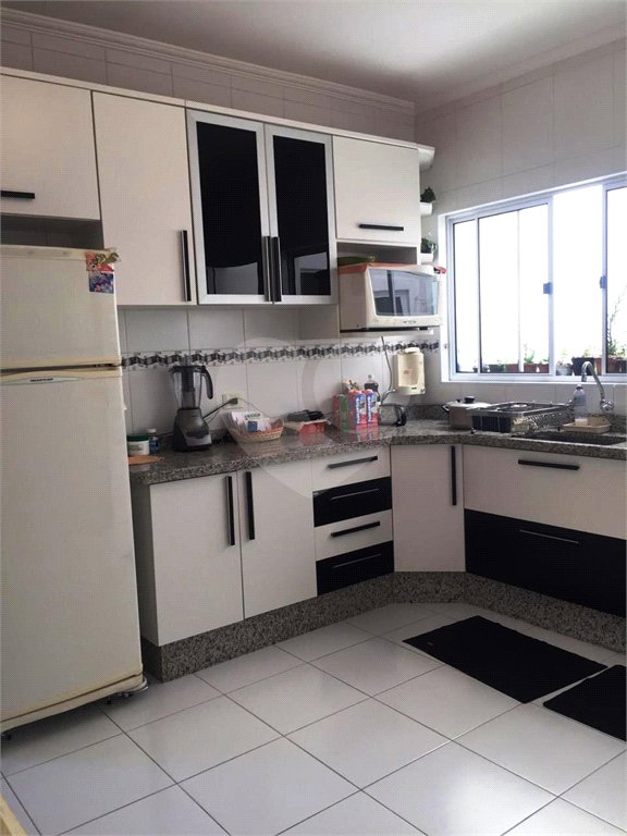 Casa à venda com 3 quartos, sendo 1 suíte, no condomínio Coelho III, São Paulo - SP