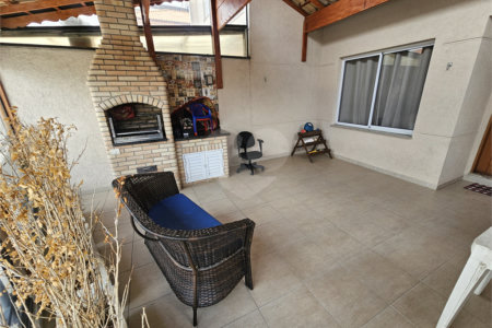 Sobrado à venda com 3 quartos, sendo 1 suíte,  em Vila Nivi, São Paulo, SP
