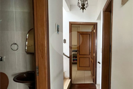 Casa à venda com 4 quartos, sendo 1 suíte, em Jardim das Vertentes, São Paulo, SP