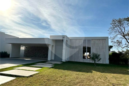 Casa à venda com 3 quartos, sendo 1 suíte, no condomínio Santa Mônica, Itu - SP