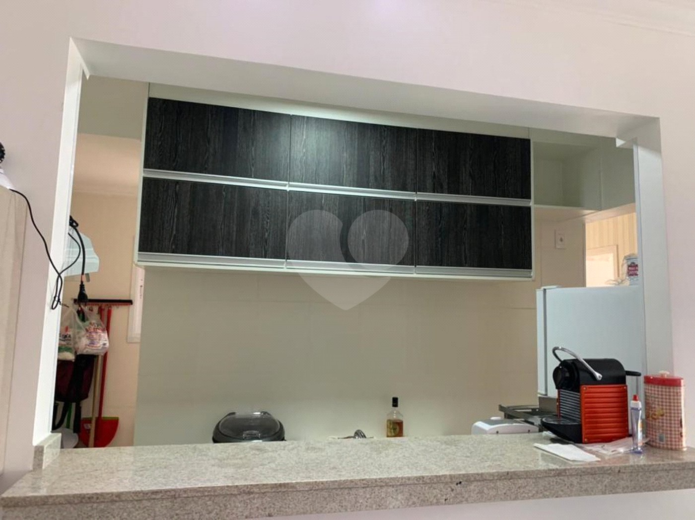 Apartamento à venda com 2 quartos, sendo 1 suíte,  em Indaiá, Bertioga, SP