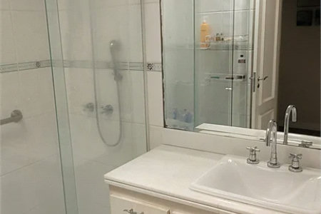 Sobrado à venda com 4 quartos, sendo 3 suítes, em Brooklin Paulista, São Paulo, SP