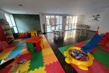 Apartamento à venda com 3 quartos, sendo 1 suíte, em Jardim das Acácias, São Paulo, SP