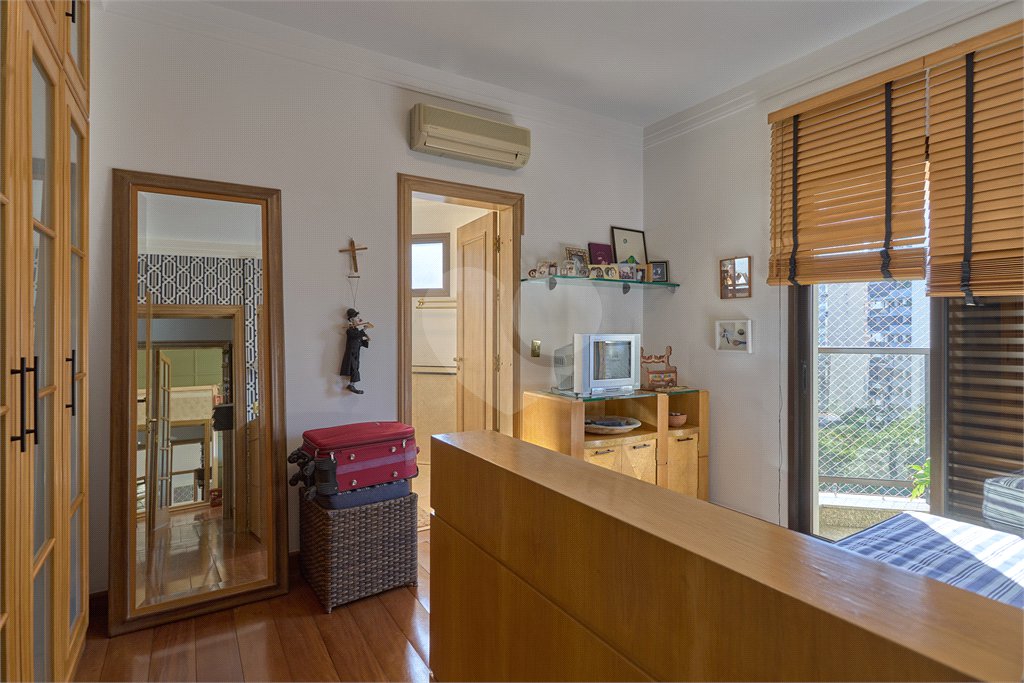 Apartamento à venda com 4 suítes em Campo Belo, São Paulo, SP
