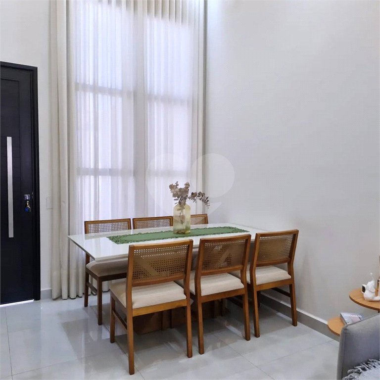 Casa à venda com 2 quartos, sendo 1 suíte, no condomínio Vila Rica, Indaiatuba - SP