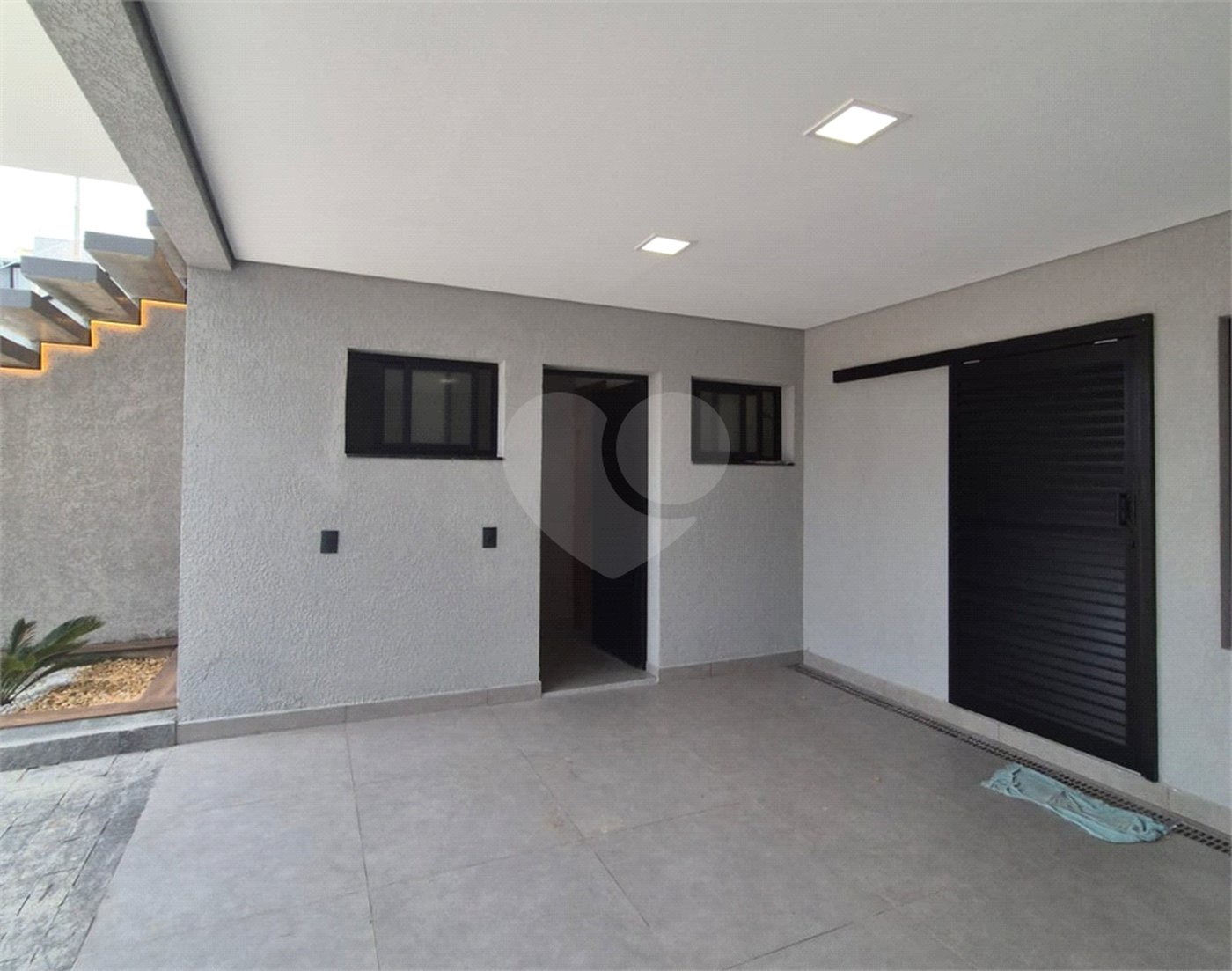 Casa à venda com 3 quartos, sendo 1 suíte, no condomínio Horto Florestal Villagio, Sorocaba - SP