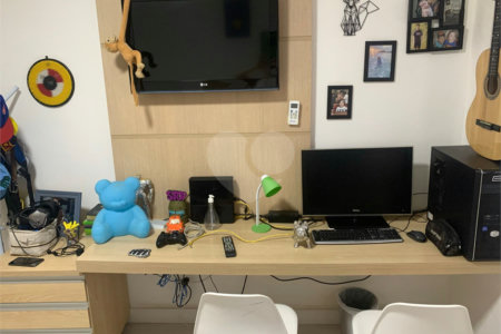 Sobrado à venda com 3 quartos, sendo 1 suíte, em Residencial Novo Horizonte I, Mogi das Cruzes, SP