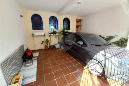 Casa com 182 m² com 3 Dorm na Vila Brasilio Machado.