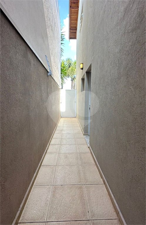 Indaiatuba- Villagio de Itaici- Venda - terreno 150,00 ms - construida 144, 15 ms - 3 dorms, 1 suite, sala, cozinha, wc - R$ 999.900,00 -Área de lazer conta com: Salão de festas - Piscina - Clube - Playground - Academia completamento bancário. Imóvel locado em setembro 2024, venda para investidor,