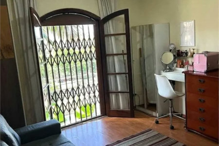 Sobrado à venda com 3 quartos, sendo 1 suíte,  em Parque Ipê, São Paulo, SP