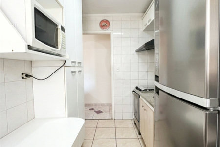 Apartamento de 48m2 à venda com 2 dormitórios e 1 vaga na Bosque da Saúde