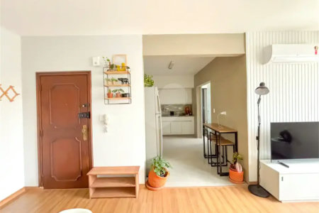 Apartamento de 80m² a venda e locação em Moema - 02 dorm, 02 Banheiros 01 Vaga