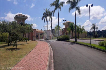 Belo terreno no Condomínio Santa Isabel II - Louveira SP.