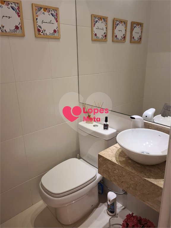 A VENDA BELISSIMO APARTAMENTO NO BAIRRO URBANOVA I, 2 QUARTOS 1 SENDO SUITE, 3 BANHEIROS E 2 VAGAS,