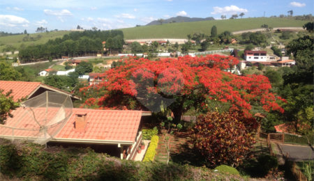 Chácara à venda com 2 quartos, sendo 1 suíte,  no Centro, Araçariguama, SP