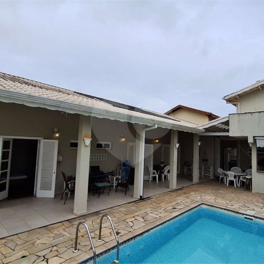 Casa térrea á venda - Balneário