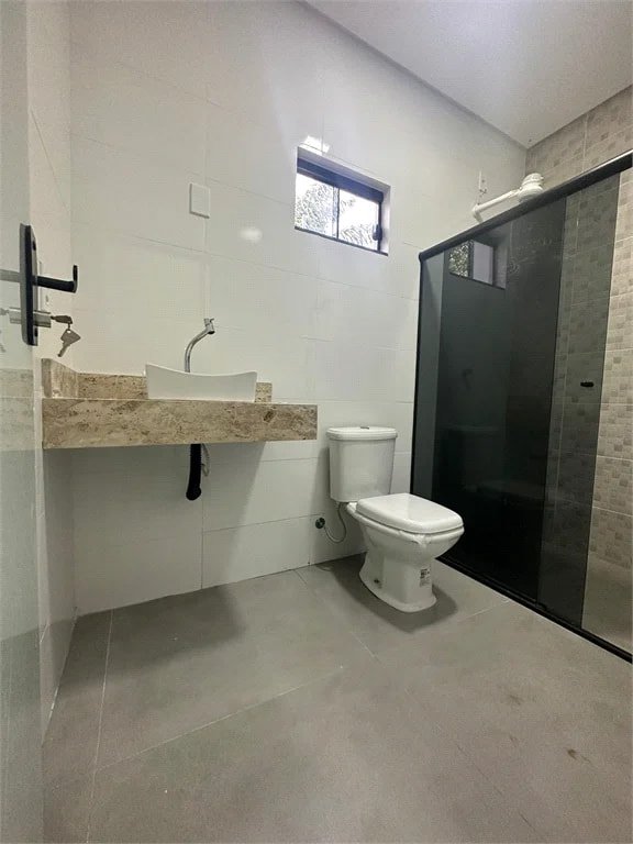 Casa à venda com 4 quartos, sendo 1 suíte, em Bacaba, Balsas, MA