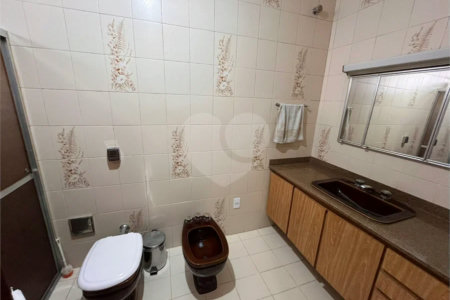 Casa com 367m², 3 dormitórios, 9 vagas, à venda na Vila Santa Teresa - Sto André.
