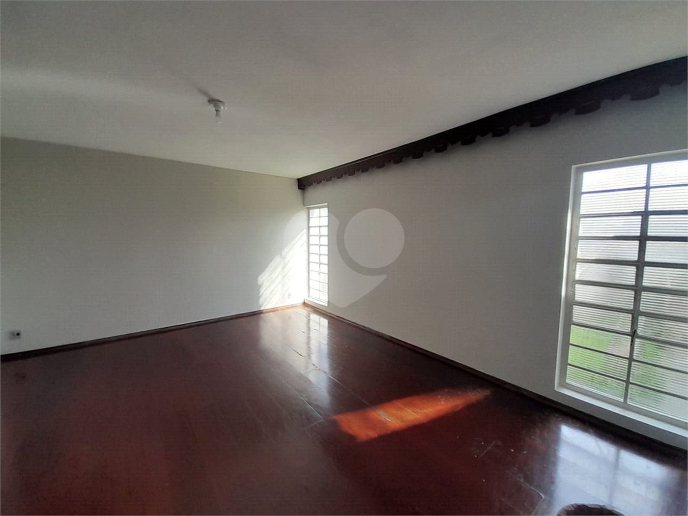 Casa Disponível para Venda ou Locação na Vila Nery – Ideal para Residência ou Comércio