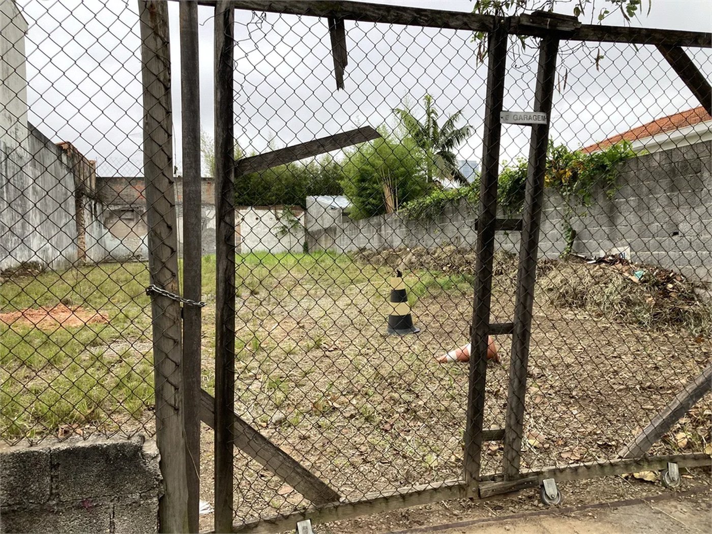 Terreno à venda em Jardim Esmeralda, São Paulo, SP