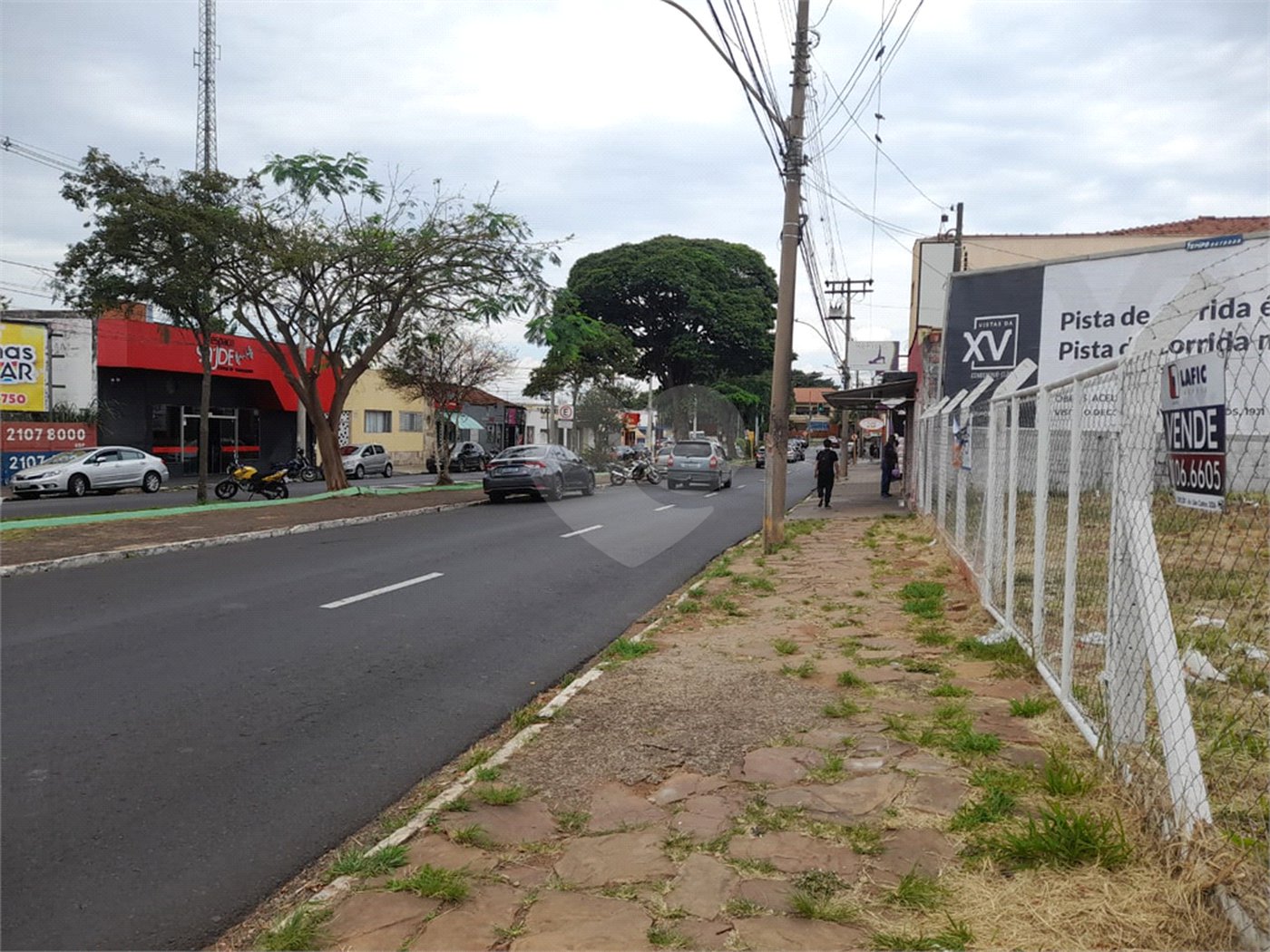 Terreno Comercial à Venda na Av. Teixeira de Barros – Rua Larga