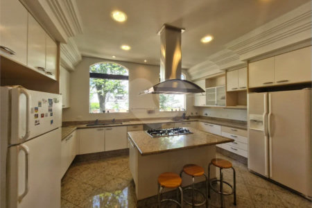 Casa à venda ou para alugar com 4 suítes em Alto da Boa Vista, São Paulo, SP