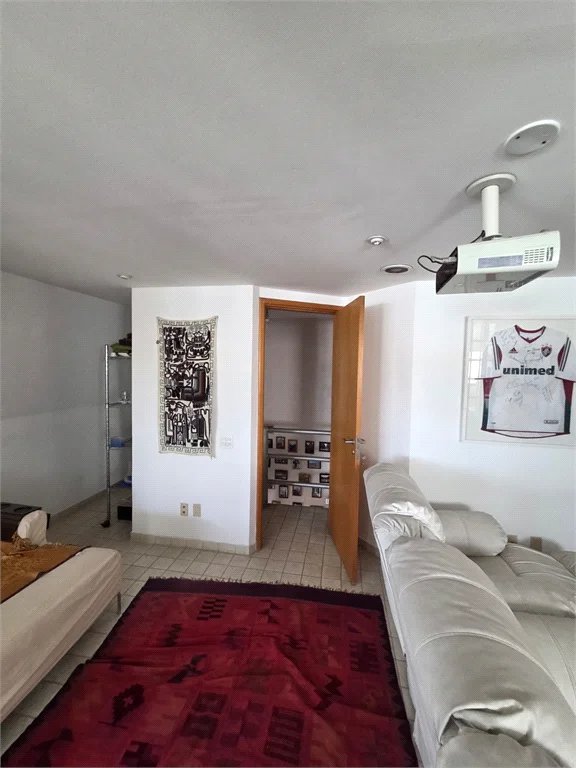 Cobertura à venda com 3 quartos, sendo 1 suíte,  em Cidade São Francisco, São Paulo, SP