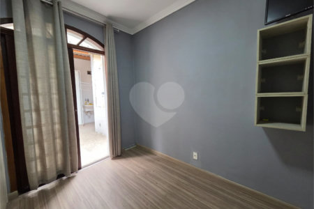 Sobrado Reformado 3 Dorms sendo 1 Suíte e 2 Vagas