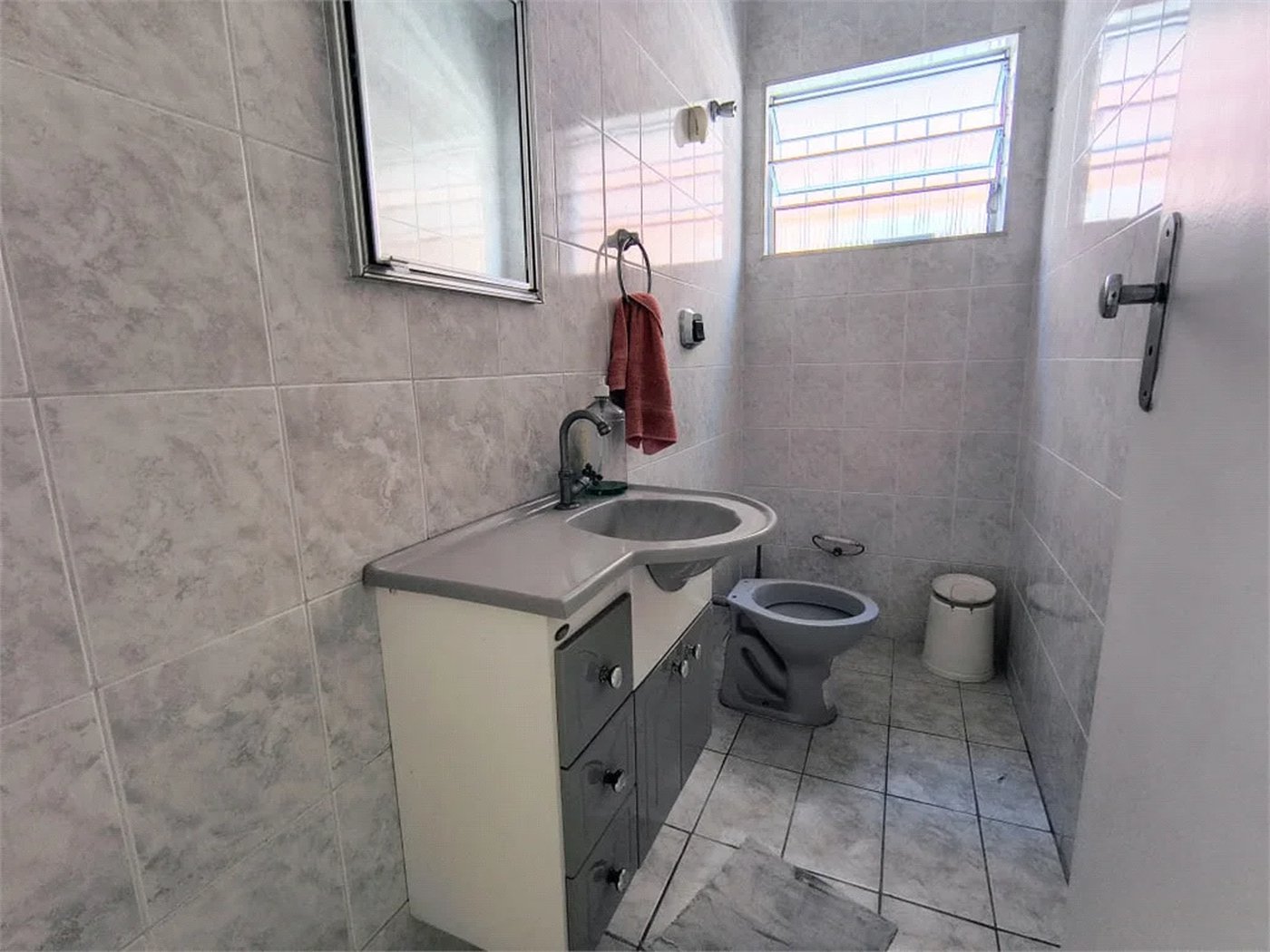 Sobrado à venda com 3 quartos, sendo 1 suíte,  em Vila Polopoli, São Paulo, SP