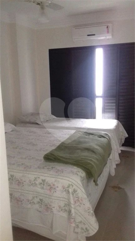 Cobertura à venda no Guarujá, Pitangueiras