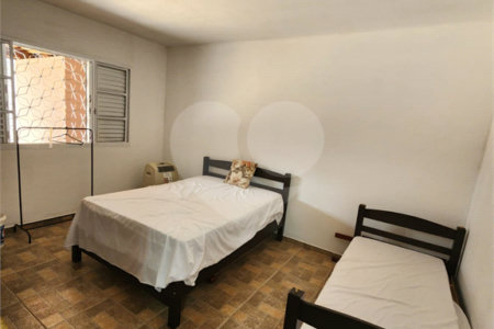 Casa à Venda - Estância Lagoa Dourada, Brotas-SP