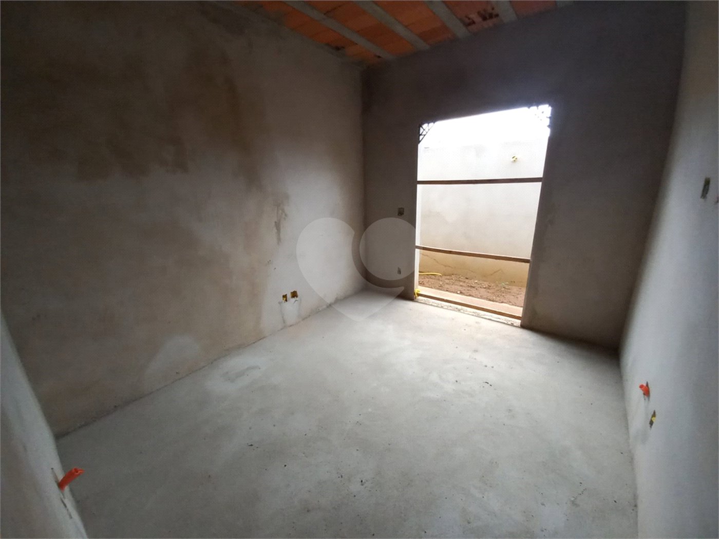Casa Térrea no Condomínio Village Damha III.
