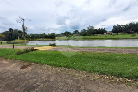 Loteamento Residencial em Condomínio