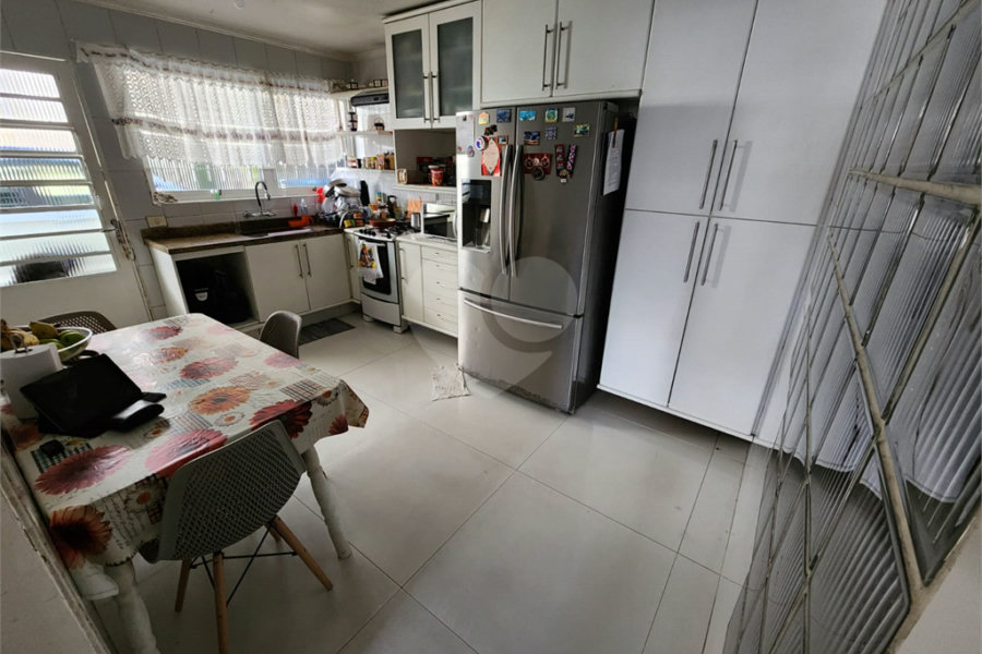 Sobrado, a venda, com 3 suítes, 7 vagas de garagem e salão de festas - Vila Aurora / SP