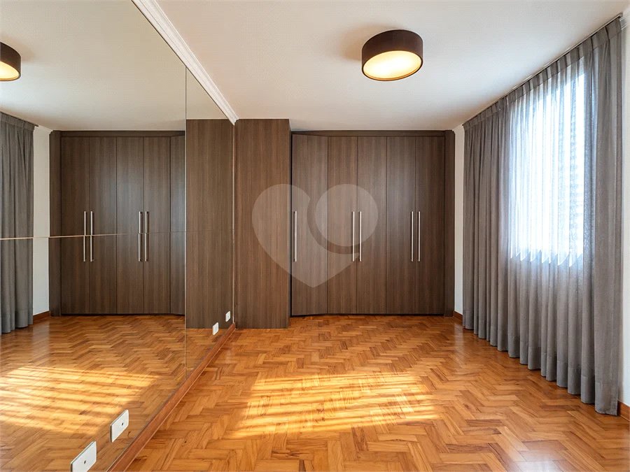 Apartamento com 3 dormitórios sendo 1 suíte à venda em Higienópolis, São Paulo - SP