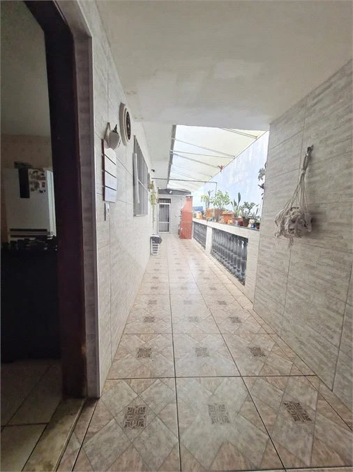 Casa com 183m², 3 dormitórios, 2 vagas, à venda em Santo André