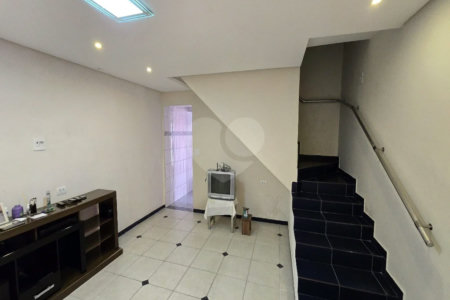 Casa com 185m² , 3 dormitórios , 2 vagas , à venda no Jd. Alzira Franco , em Santo André.