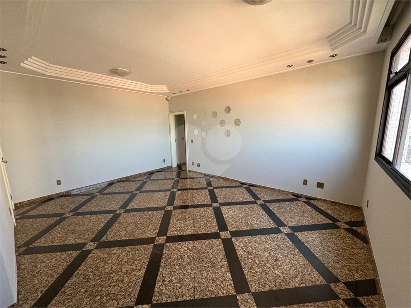 Apartamento disponível no Edifício Palladium no Centro de Piracicaba - SP.